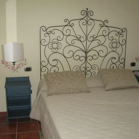 Il Convento ファームステイ マッサ・ルブレンセ